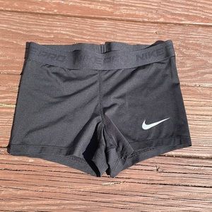 Black Nike pro shorts (xs)
